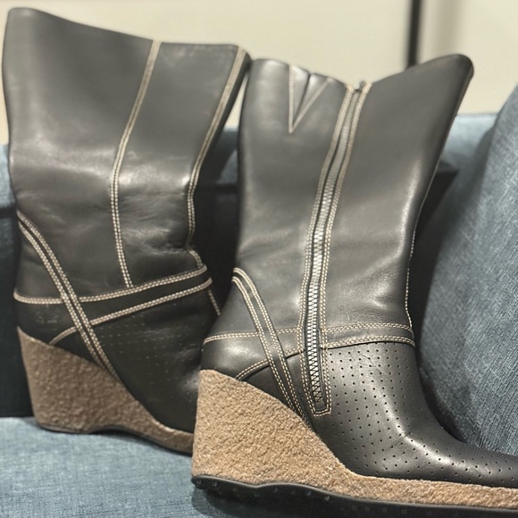 NWOB Timberland Monogram Tall Classic Wedge Boots style number 86324 - Picture 3 of 8